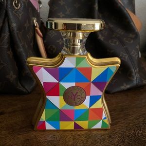 Full bottle. Only used twice. Large bottle.